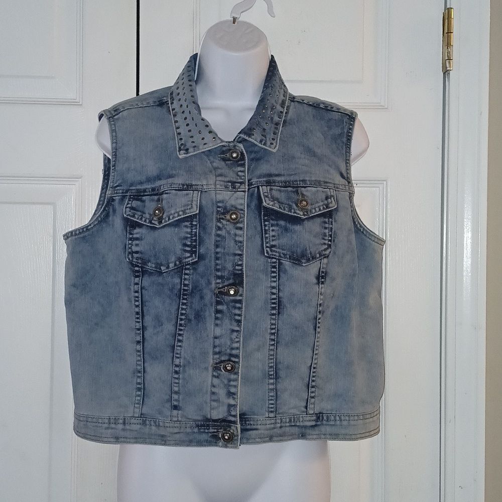 Cato  jean denim button down vest 80's rocker  SZ L NWOT